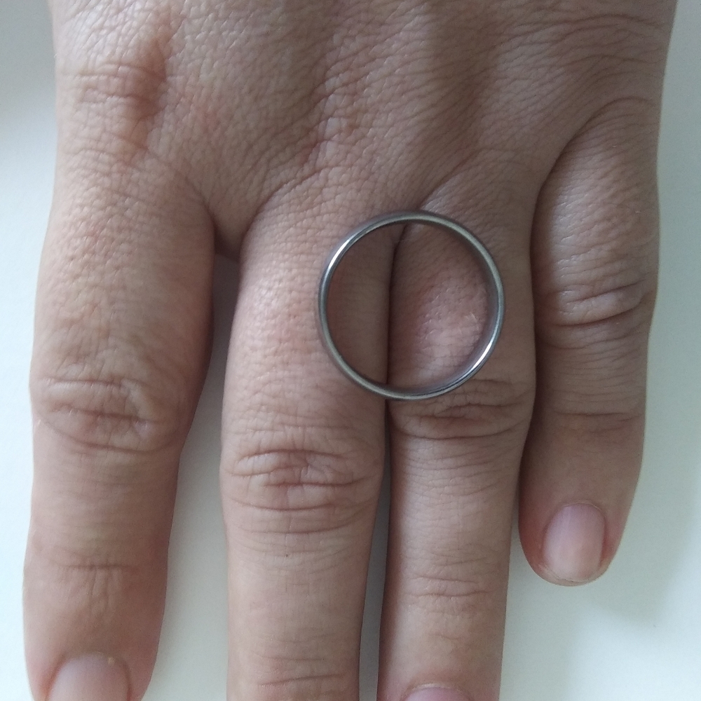 Silver Ring - Picture 3 of 4